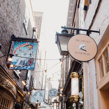 Load image into Gallery viewer, Big Mum's Samosas